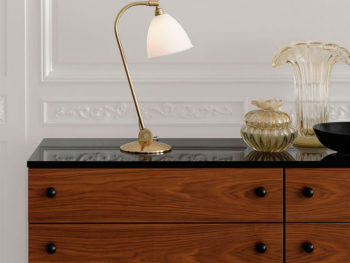 Sideboard 6, Serie 62, Greta Grossman, Tischlampe Bestlite, Gubi