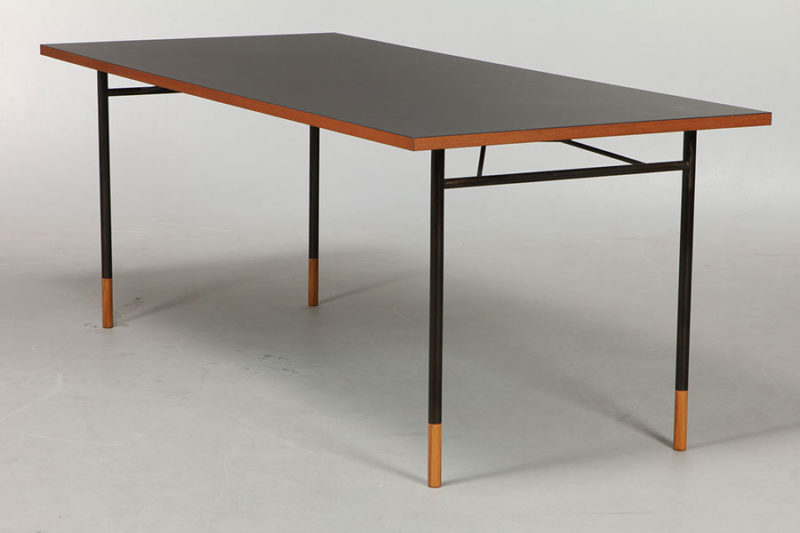 Nyhavn table, Finn Juhl, Onecollection