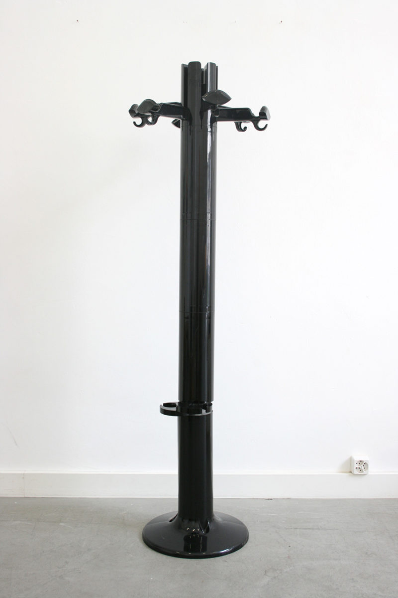 Coatrack Planta, Piretti, Anonima Castelli