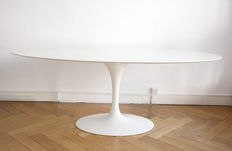 Table tulipe ovale en marbre blanc, Eero Saarinen, Knoll