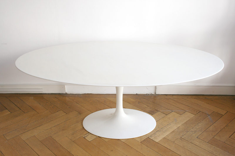 Table tulipe ovale en marbre blanc, Eero Saarinen, Knoll