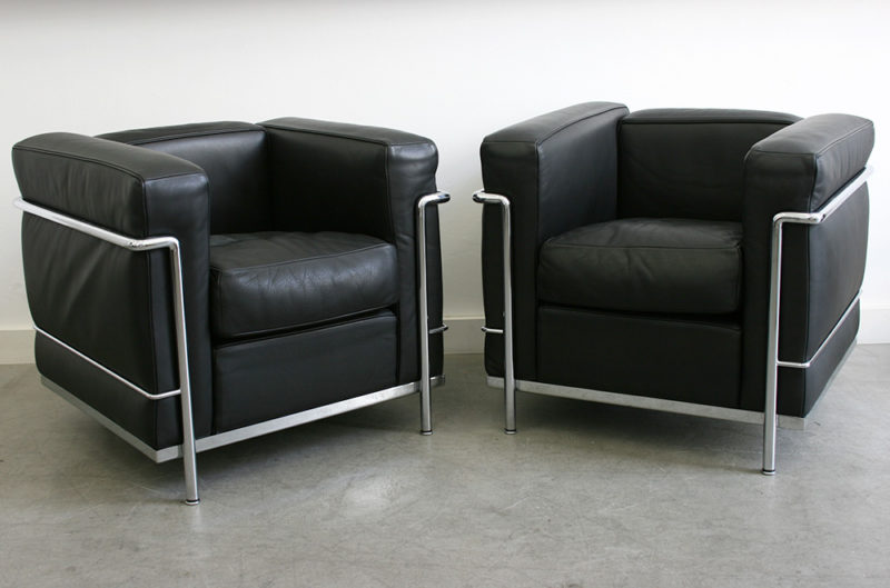 Paire de fauteuils LC2, Le Corbusier, Pierre Jeanneret, Charlotte Perriand, Cassina