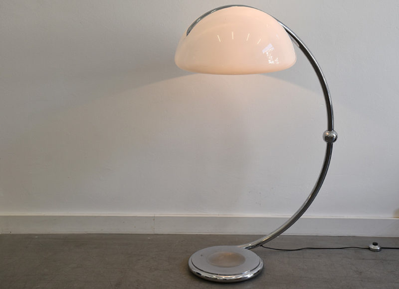 Lampe Serpente, Elio Martinelli