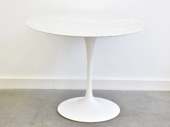 Tulip table with marble top, Eero Saarinen, Knoll