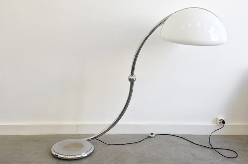 Serpente floor lamp, Elio Martinelli, Martinelli Luce