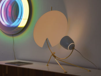 Lampe de table B208, Méridien, Michel Buffet, Lignes de démarcation. Photo © Kissthedesign