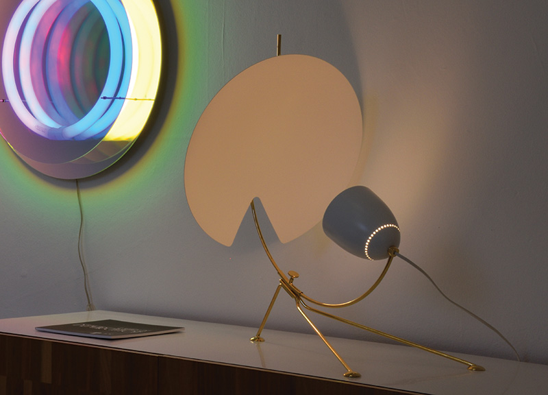 Lampe de table B208, Méridien, Michel Buffet, Lignes de démarcation. Photo © Kissthedesign