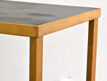 Rare table à pieds droits, Alvar Aalto, Huonekalu- ja Rakennustyötehdas Oy, Turku, Finland, 1927.