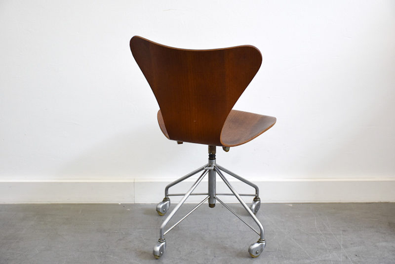 Chaise de bureau Série 7 (Butterfly) en teck, Arne Jacobsen pour Fritz Hansen, 1955