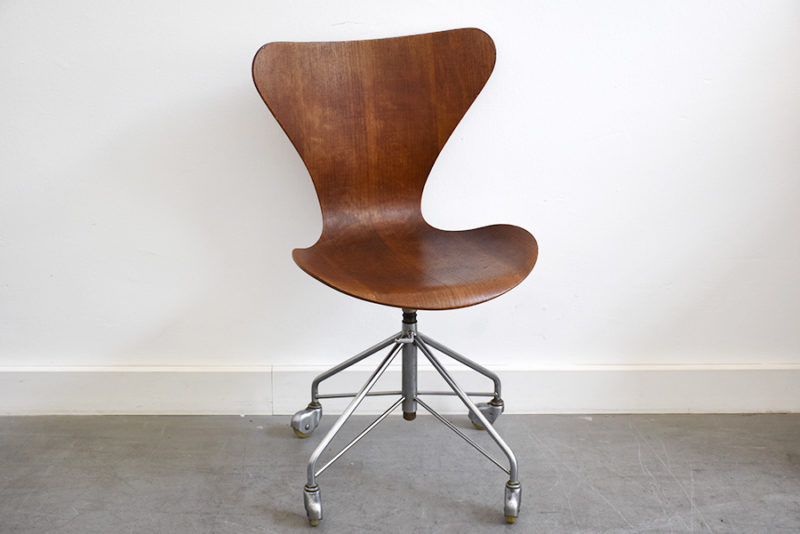 Office chair Serie 7 (Butterfly), teak, Arne Jacobsen for Fritz Hansen, 1955.