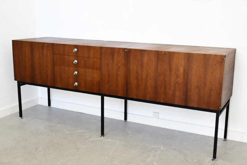 Alain Richard, Sideboard serie 800, Meuble TV