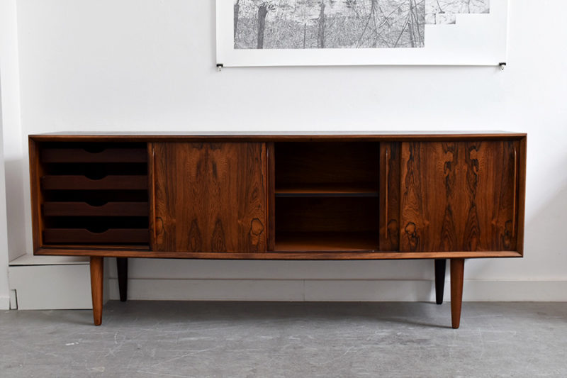 Bow-front rosewood sideboard, design Arne Vodder, H.P. Hansen, ca. 1960.