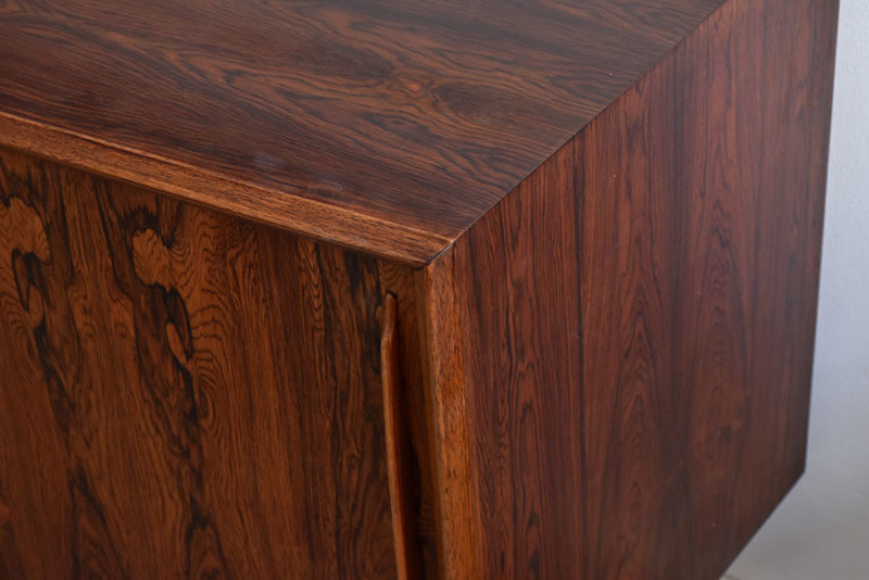 Bow-front rosewood sideboard, design Arne Vodder, H.P. Hansen, ca. 1960.