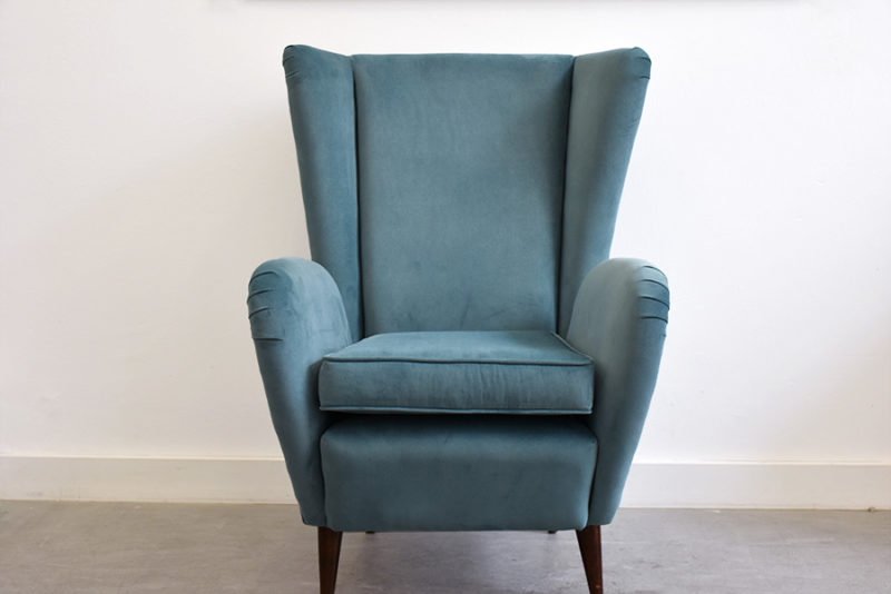 Vintage armchair in the manner of Paolo Buffa, Italian design from the 50's