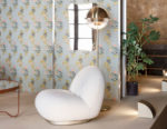 Fauteuil Pacha, Pierre Paulin, Ivory, Lampe Multi Lite, Gubi