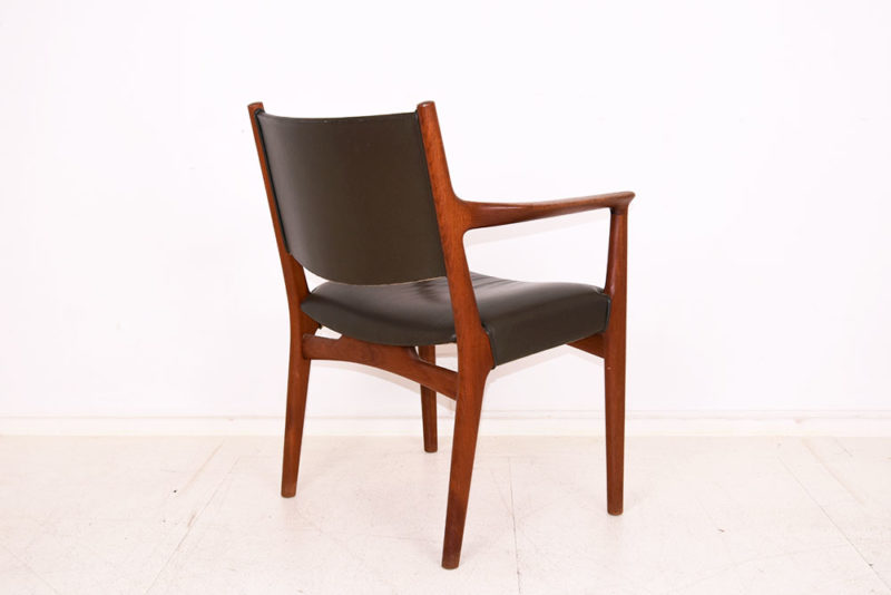 JH-525 chair from Hans Wegner for Johannes Hansen