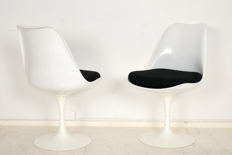 Tulip chairs, Eero Saarinen, Knoll