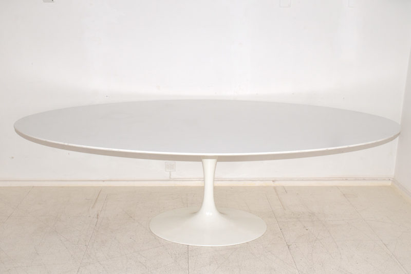 Table de Saarinen pour Knoll, 244